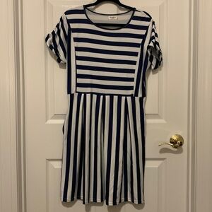 Naggoo Navy/White Striped midi Dress with pockets!  Size Large